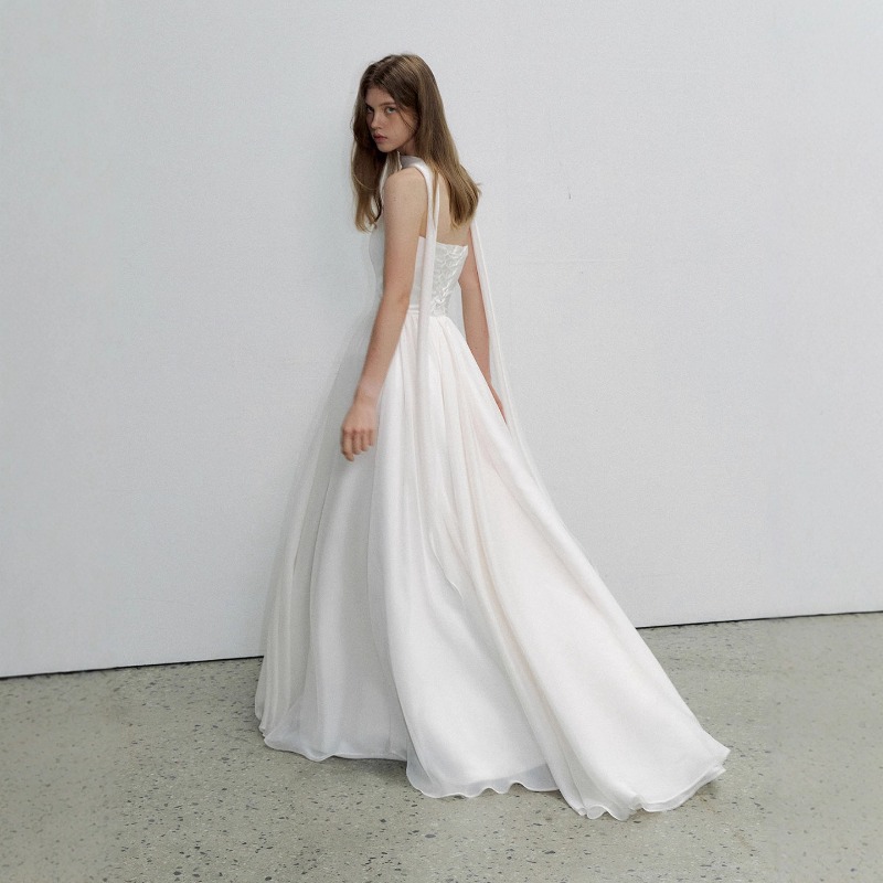 Minimally Designed Strapless W - Photography Natural Lighting Basics recension och pris