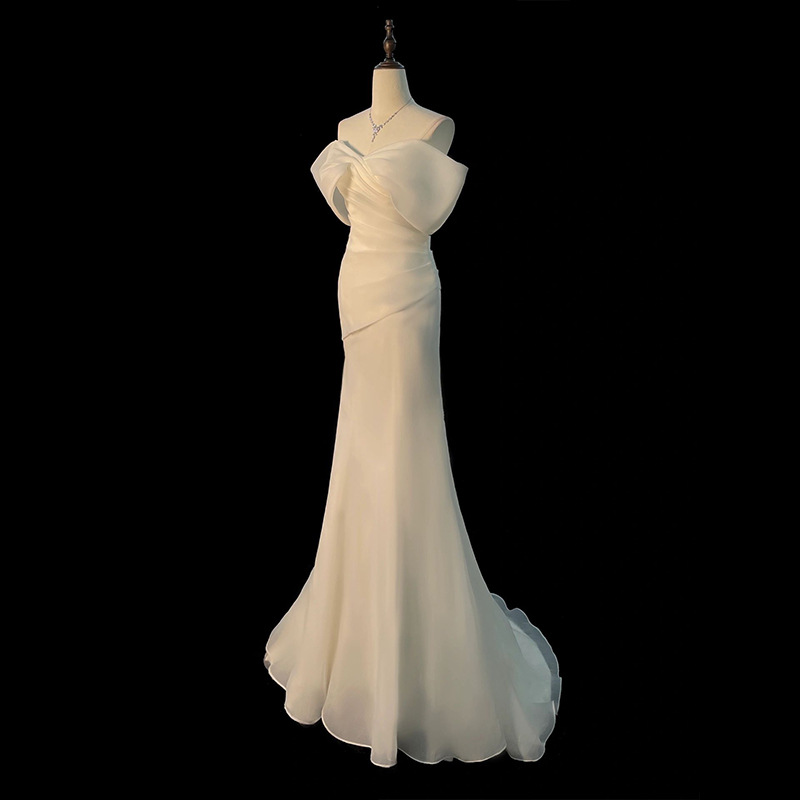 One Shoulder Satin Light Weddi - Photography Natural Lighting Basics recension och pris